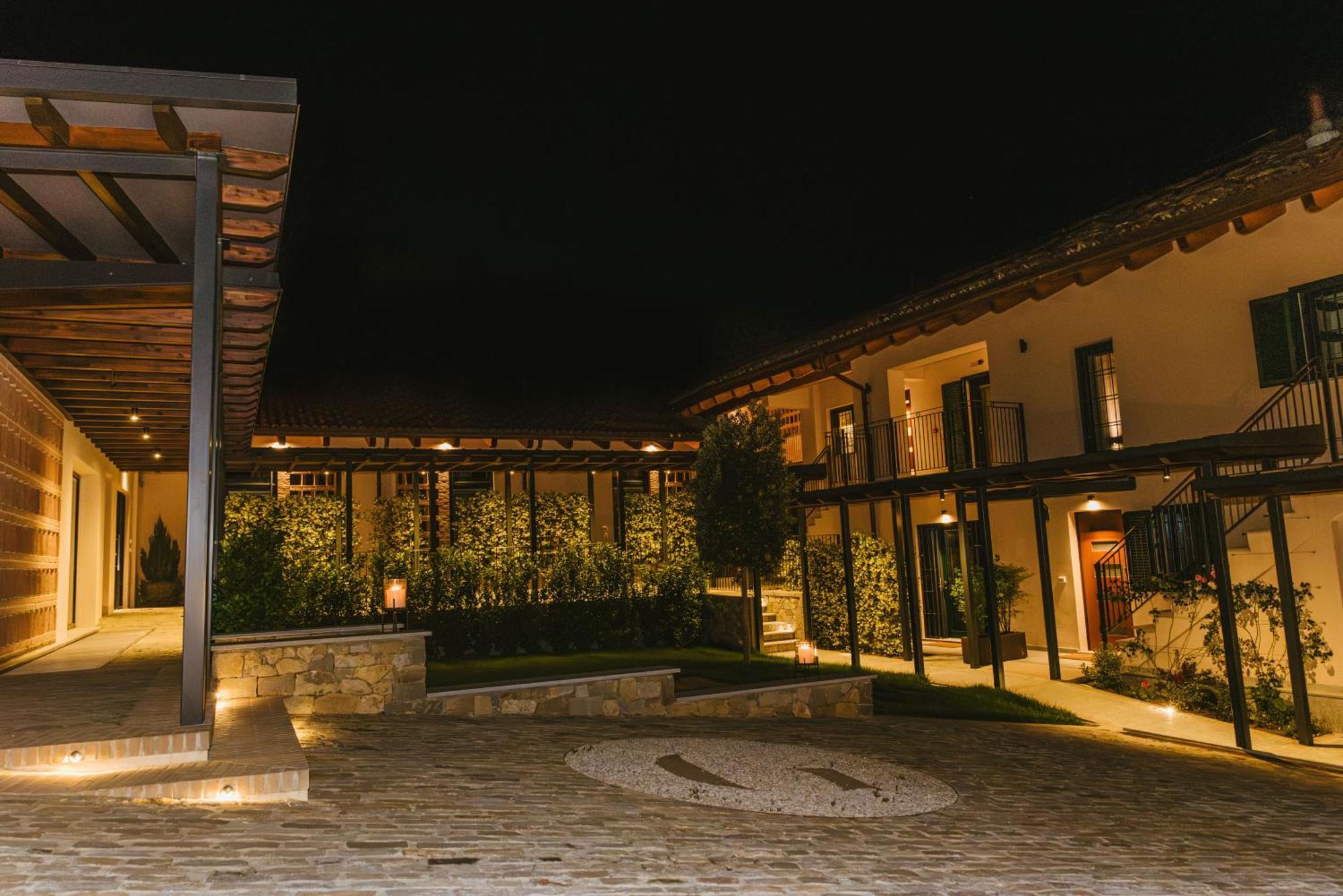 Garesio Wine Resort セッラルンガ・ダルバ エクステリア 写真