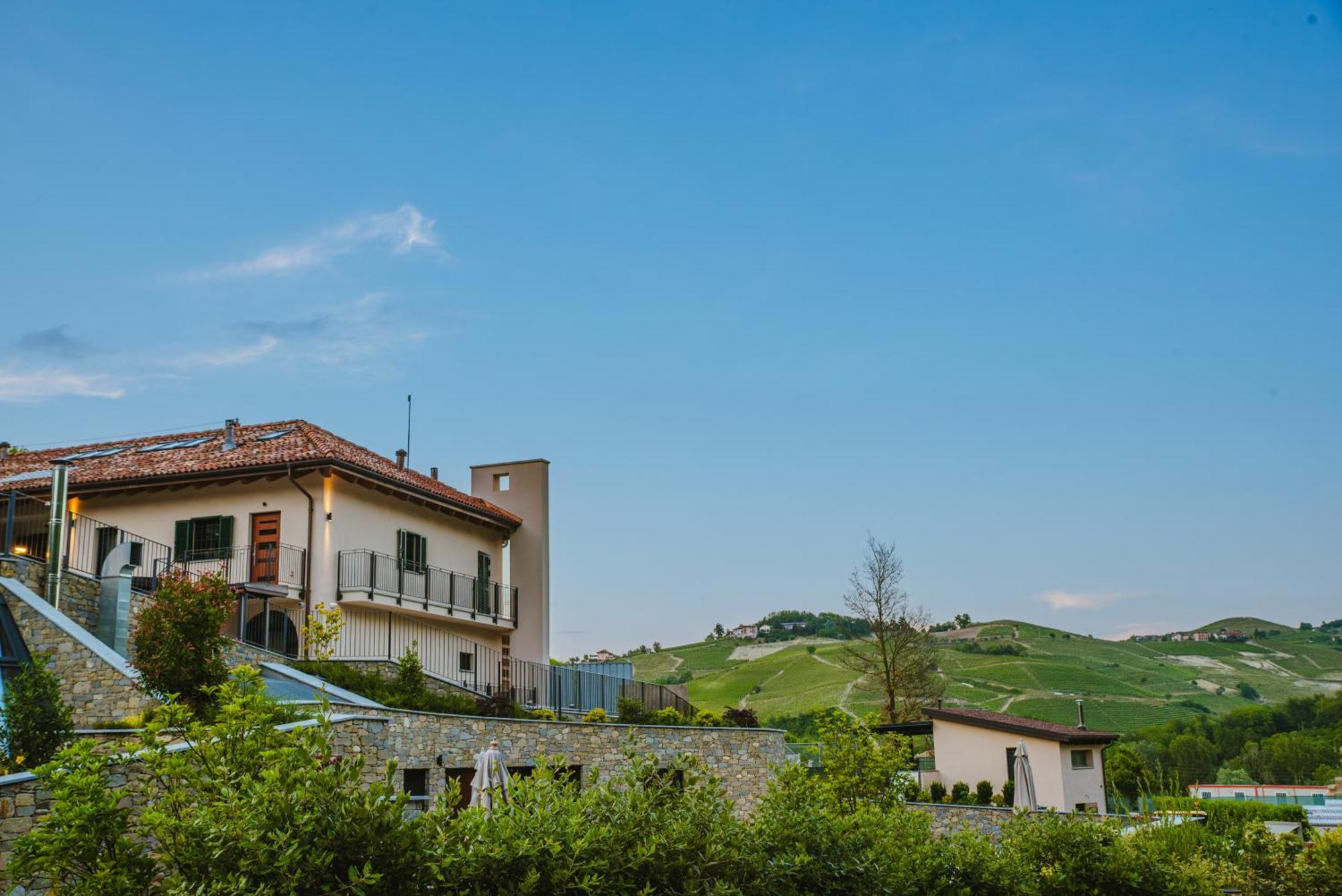 Garesio Wine Resort セッラルンガ・ダルバ エクステリア 写真