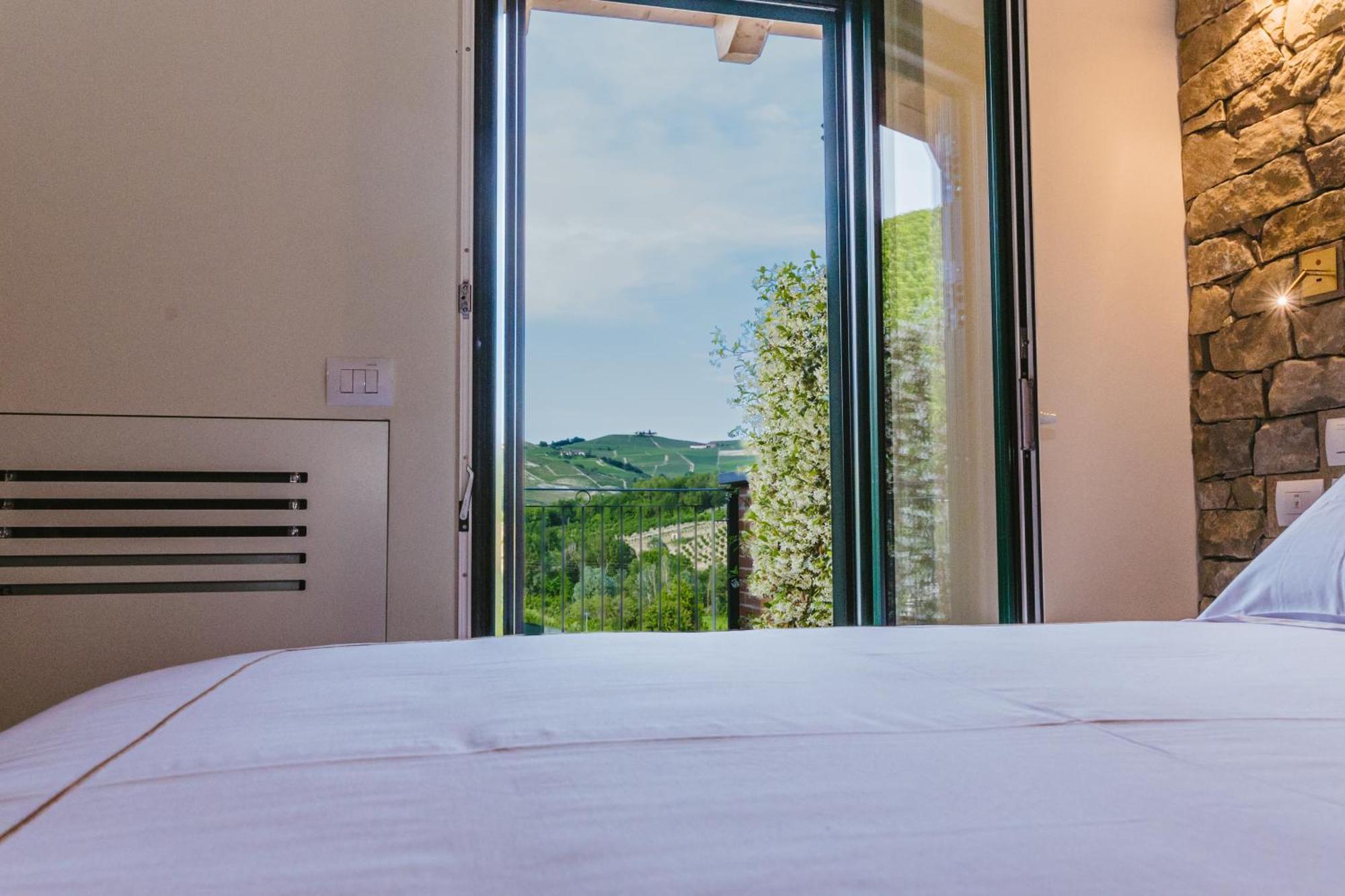 Garesio Wine Resort セッラルンガ・ダルバ エクステリア 写真