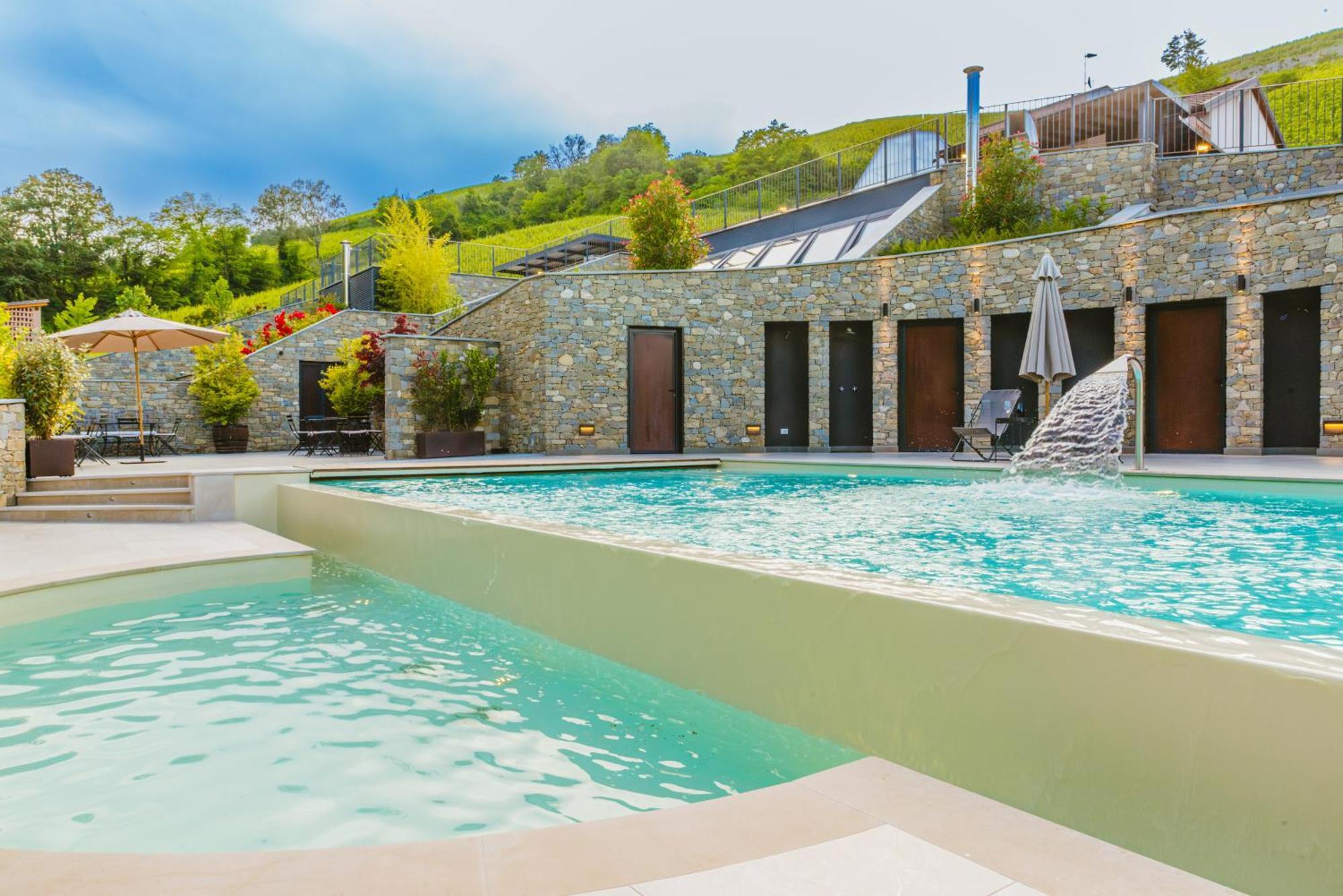 Garesio Wine Resort セッラルンガ・ダルバ エクステリア 写真