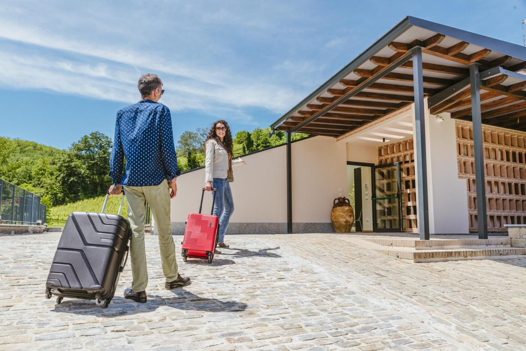 Garesio Wine Resort セッラルンガ・ダルバ エクステリア 写真
