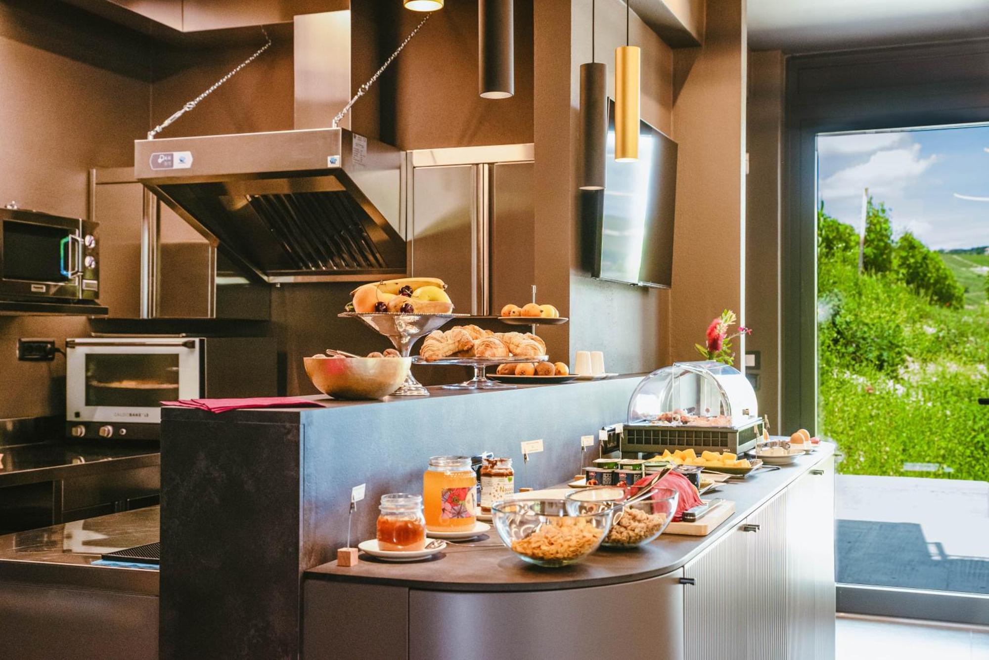 Garesio Wine Resort セッラルンガ・ダルバ エクステリア 写真